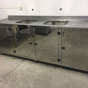 Armário horizontal com cuba em inox